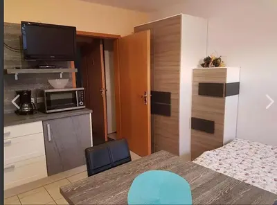 Küche/Küchenzeile in der Unterkunft Apartment for 2 people Zimmervermietung Lang