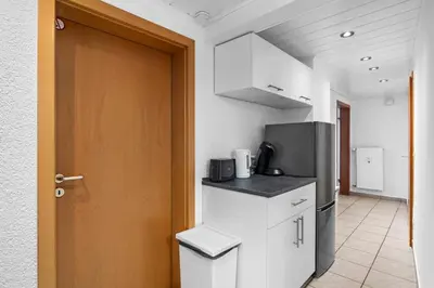 Küche/Küchenzeile in der Unterkunft SE01 Work & Stay in Pfungstadt