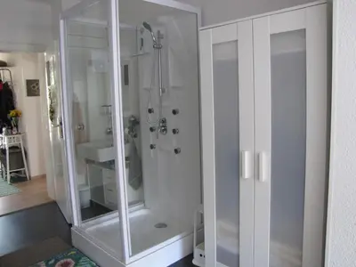 Ein Badezimmer in der Unterkunft Haus Edingen