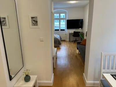 TV/Unterhaltungsangebot in der Unterkunft BELLA - Business&Family Ap 12, 100m zum Konzerteingang Schloß, Parkplatz, SmartTV, Netflix, Waschmaschine, 24h Checkin, 36qm