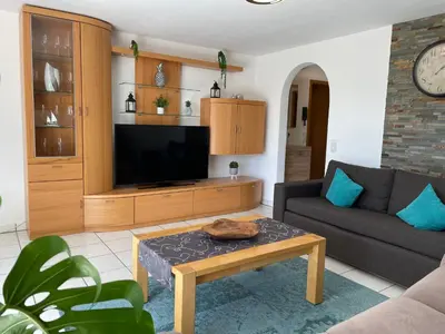 TV/Unterhaltungsangebot in der Unterkunft Sonnige Südwohnung mit Terrasse, Badesee