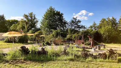 Ein Garten an der Unterkunft Camping Resort Rülzheim