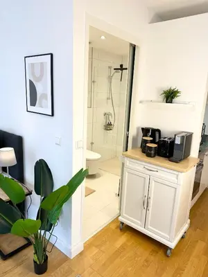 Ein Badezimmer in der Unterkunft BELLA - Business&Family Ap 5, 100m zum Konzerteingang Schloß, Parkplatz, SmartTV, Netflix, Waschmaschine,24h Checkin, 30qm
