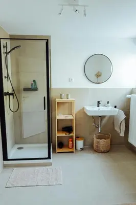Ein Badezimmer in der Unterkunft Le Souterrain Ferienwohnung Gimmeldingen