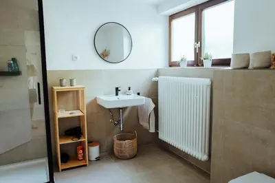 Ein Badezimmer in der Unterkunft Le Souterrain Ferienwohnung Gimmeldingen
