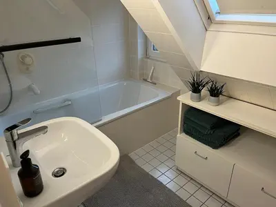 Ein Badezimmer in der Unterkunft Charmantes Dachstudio