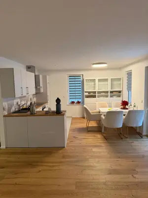 Küche/Küchenzeile in der Unterkunft Neubau-Oase am Weinbergsrand