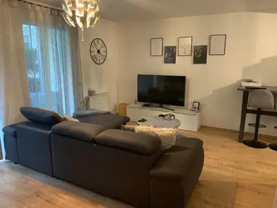TV/Unterhaltungsangebot in der Unterkunft Helle schöne 1,5 Zimmer Wohnung