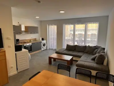 Küche/Küchenzeile in der Unterkunft 150m2 Maisonette 3 Schlafzimmer 2 Bäder und Balkon