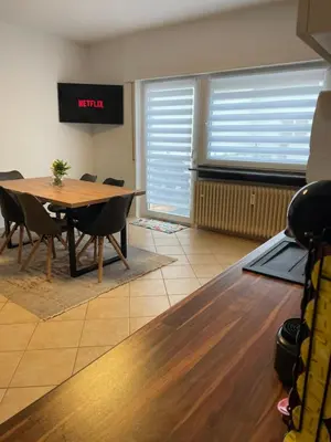 TV/Unterhaltungsangebot in der Unterkunft Blick auf die Kirche