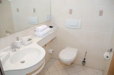 Ein Badezimmer in der Unterkunft Hotel Enztal Garni