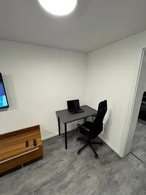 TV/Unterhaltungsangebot in der Unterkunft Luxus-Apartment im Herzen von Ludwigsburg - - WLAN - Klima - 24h Check-In - Waschmaschine - Terrasse - 200m vom Schloss und vom Ludwigsburger Marktplatz - -
