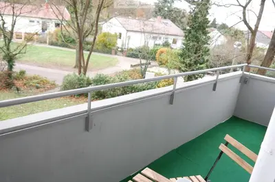 Ein Balkon oder eine Terrasse in der Unterkunft modern accomodation