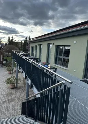 Das Gebäude in dem sich die Ferienwohnung befindet