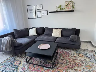 Ein Sitzbereich in der Unterkunft Helles APT Wiesbaden Mainz FFM 2 Schlafzimmer
