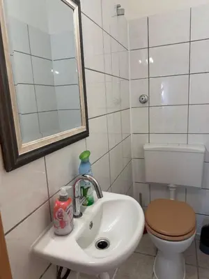 Ein Badezimmer in der Unterkunft Helles APT Wiesbaden Mainz FFM 2 Schlafzimmer