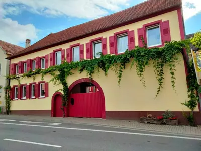 Das Gebäude in dem sich das Bed & Breakfast befindet