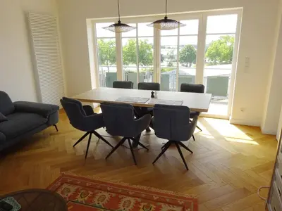 Ein Sitzbereich in der Unterkunft Ferienwohnung Rebenzauber Deidesheim