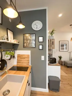 Ein Sitzbereich in der Unterkunft COZEE - Cozy 2-room Apartment with Netflix