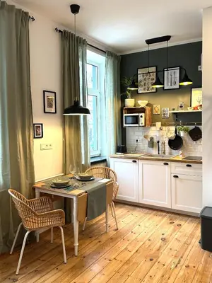 Küche/Küchenzeile in der Unterkunft COZEE - Cozy 2-room Apartment with Netflix