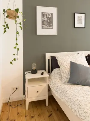 Ein Bett oder Betten in einem Zimmer der Unterkunft COZEE - Cozy 2-room Apartment with Netflix