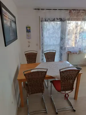 Ein Sitzbereich in der Unterkunft Ferienwohnung Schmid