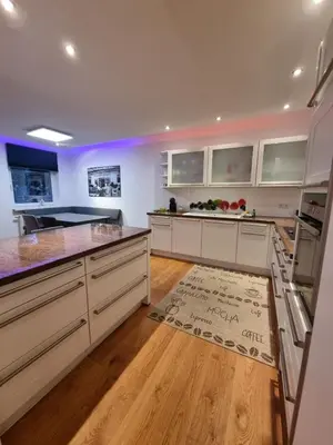 Küche/Küchenzeile in der Unterkunft Herzstück in Reilingen 100m2 Ferienwohnung