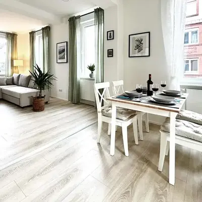COZEE - Spacious Apartment With Netflix