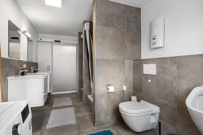 Ein Badezimmer in der Unterkunft BE01 Große Wohnung in Dieburg