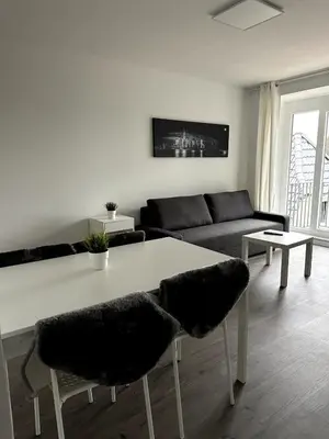 Ein Sitzbereich in der Unterkunft großzügige Wohnung in Sinsheim