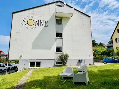 Ein Garten an der Unterkunft LEO Apartments