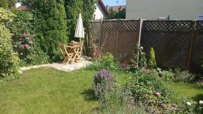 Ein Garten an der Unterkunft sweet home