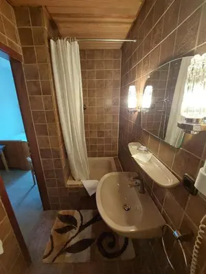Ein Badezimmer in der Unterkunft Goldner Engel, Restaurant - Hotel - Metzgerei