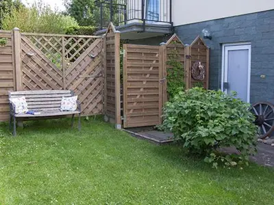 Ein Garten an der Unterkunft Haus Meckbach