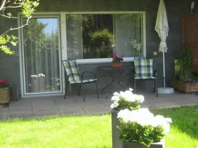 Ein Garten an der Unterkunft Haus Meckbach