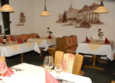 Ein Restaurant oder anderes Speiselokal in der Unterkunft Hotel Stadtschänke