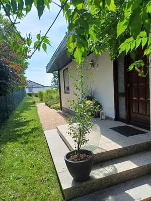 Ein Garten an der Unterkunft Ferienwohnung Sylvia