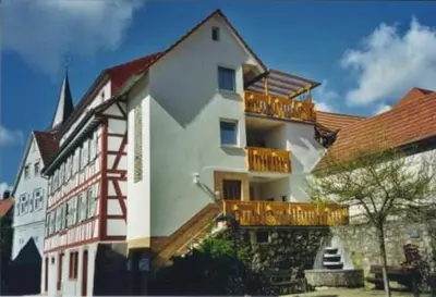 Das Gebäude in dem sich die Ferienwohnung befindet