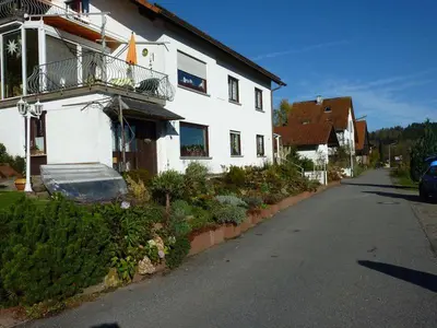 Das Gebäude in dem sich die Ferienwohnung befindet