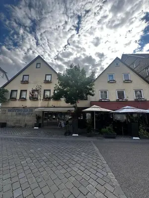 Das Gebäude in dem sich das Hotel befindet