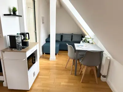 Küche/Küchenzeile in der Unterkunft BELLA - Business&Family Ap 15,100m zum Konzerteingang Schloß, Parkplatz, SmartTV, Netflix, Waschmaschine, 24h Checkin, 30qm