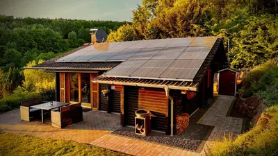 Das Gebäude in dem sich das Ferienhaus befindet