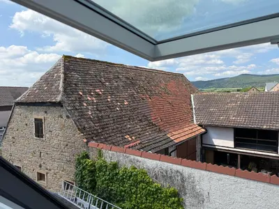Ein allgemeiner Bergblick oder ein Berglick von der Ferienwohnung aus