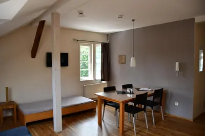 Ein Sitzbereich in der Unterkunft Gästehaus stuttgART36