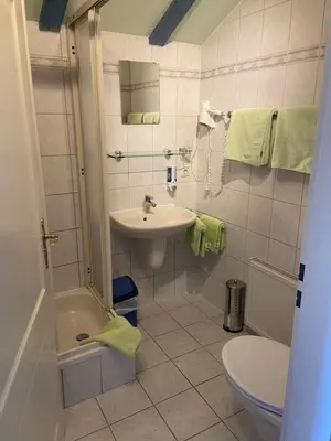 Ein Badezimmer in der Unterkunft Pension Casa Rosa