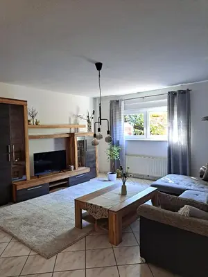 Ein Sitzbereich in der Unterkunft Ferienwohnung Grasmück