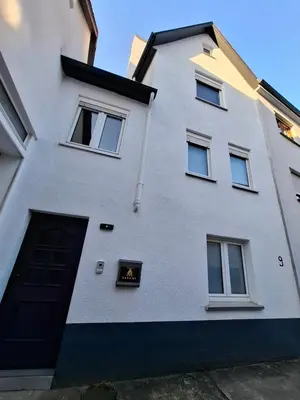 Das Gebäude in dem sich das Privatzimmer befindet