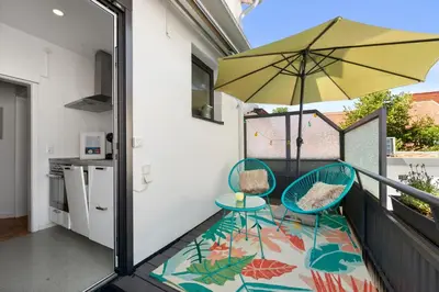 Ein Balkon oder eine Terrasse in der Unterkunft Stay COZY - TOP LAGE - Kingsize Betten - Parkplatz - Balkon - Netflix