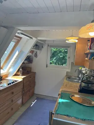 Küche/Küchenzeile in der Unterkunft NurdachZeit – Ferienhaus in Schellbronn