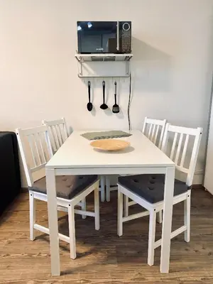 TV/Unterhaltungsangebot in der Unterkunft Belisima Apartments I Ferienwohnung Ruppertsberg R03 - Reiterpfad I separater Schlafbereich mit Boxspringbetten I Waschmaschine I Parkplatz I Nähe Supermarkt - Bäcker - Bahnhof